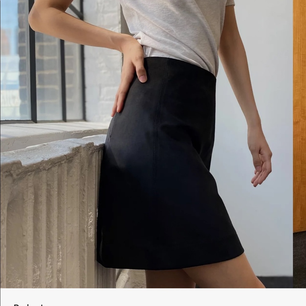 ⚡️Aritzia BABATON Modern Mini Skirt